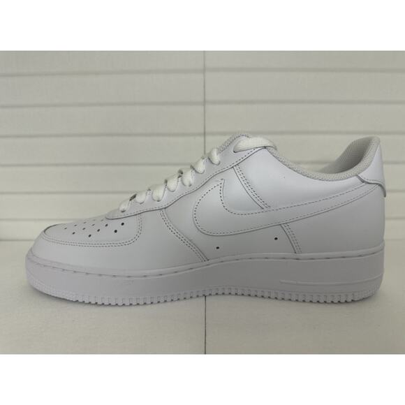 Nike Air Force 1 \'07 Triple White mens Size 8 CW2288-111 New Authentic main image 8